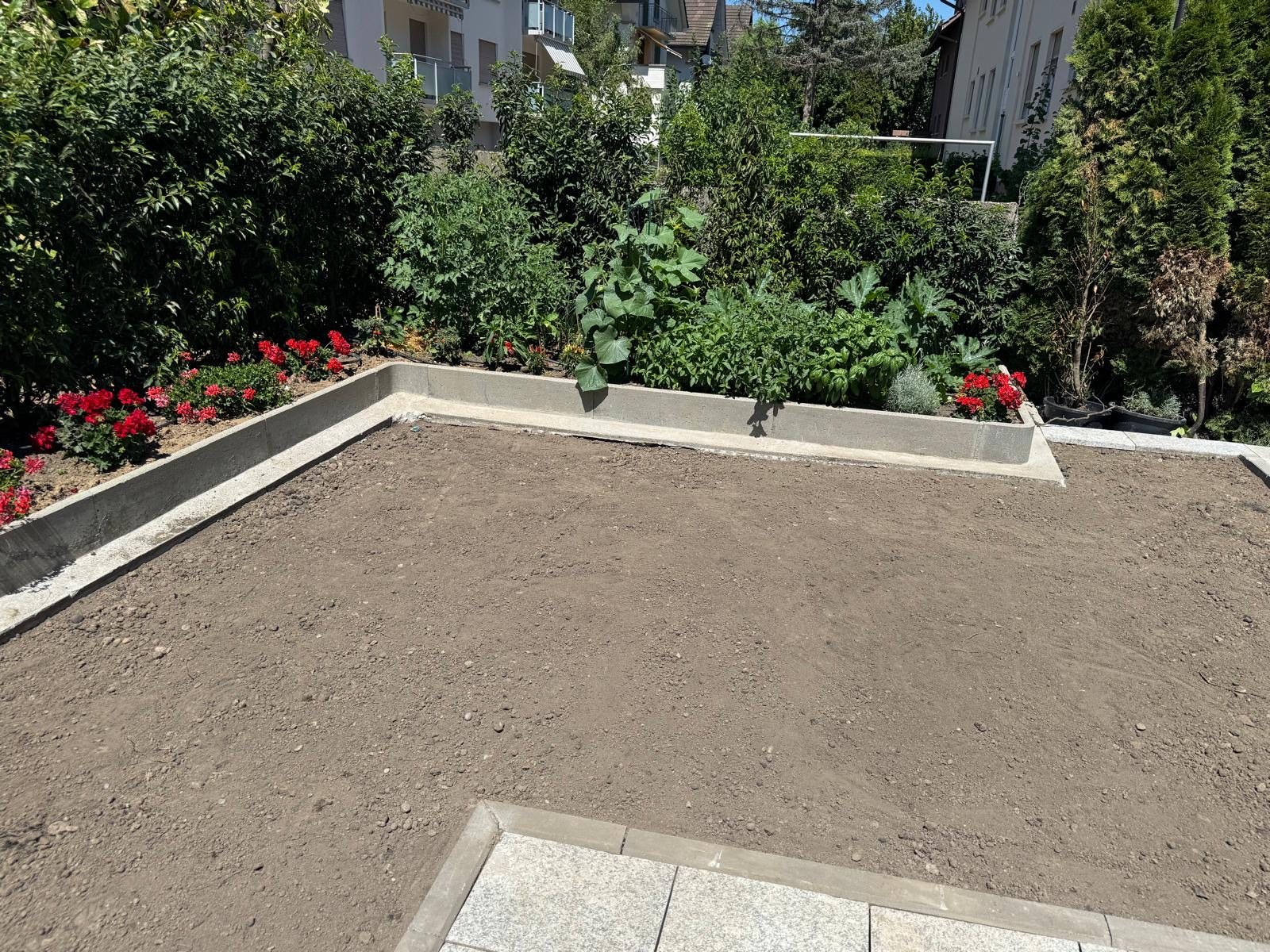 Gartenanlage mit Randsteinen — Bild 3